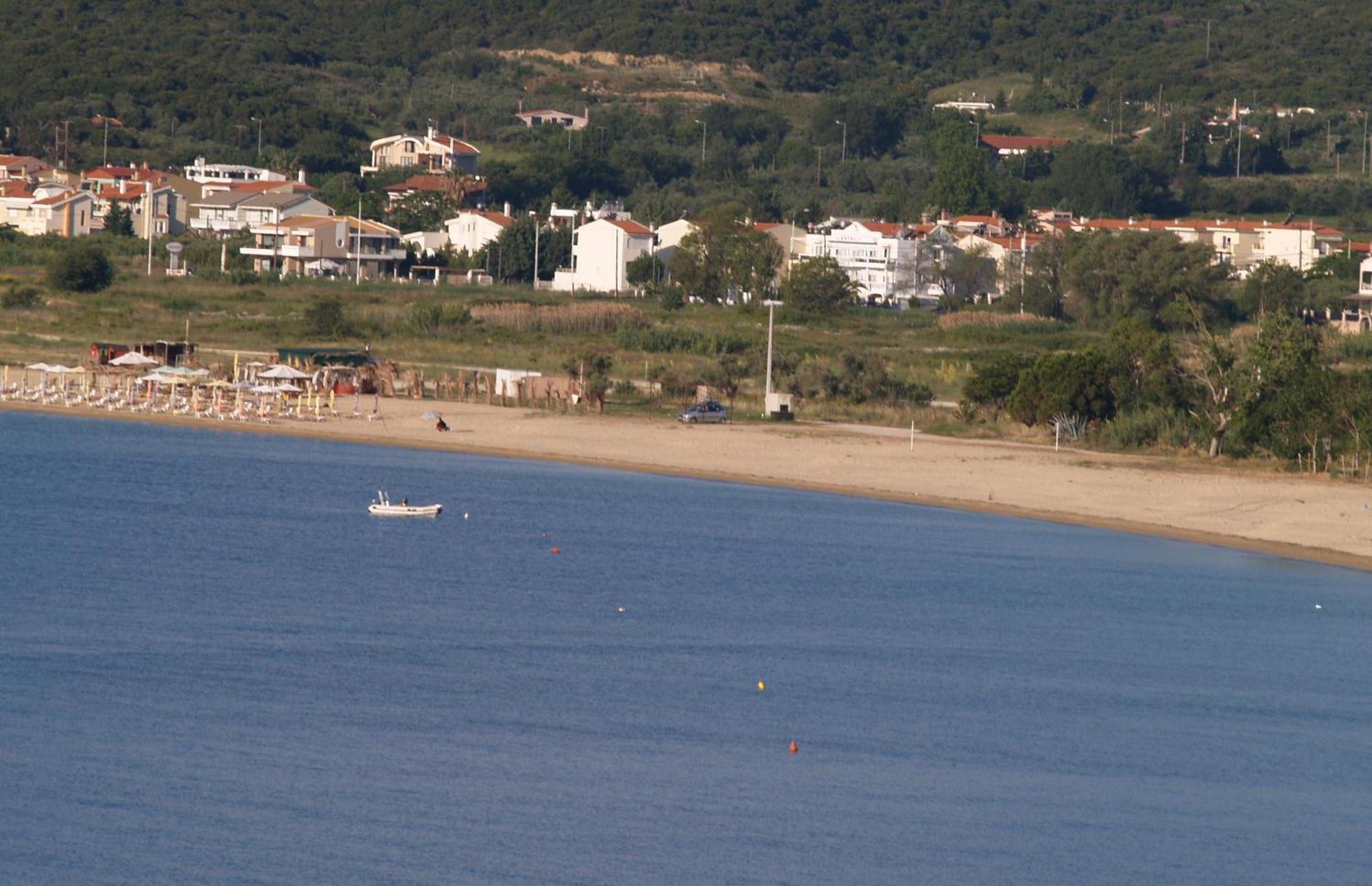 Kavala Beach Hotel Apartments Nea Iraklitsa Exterior photo