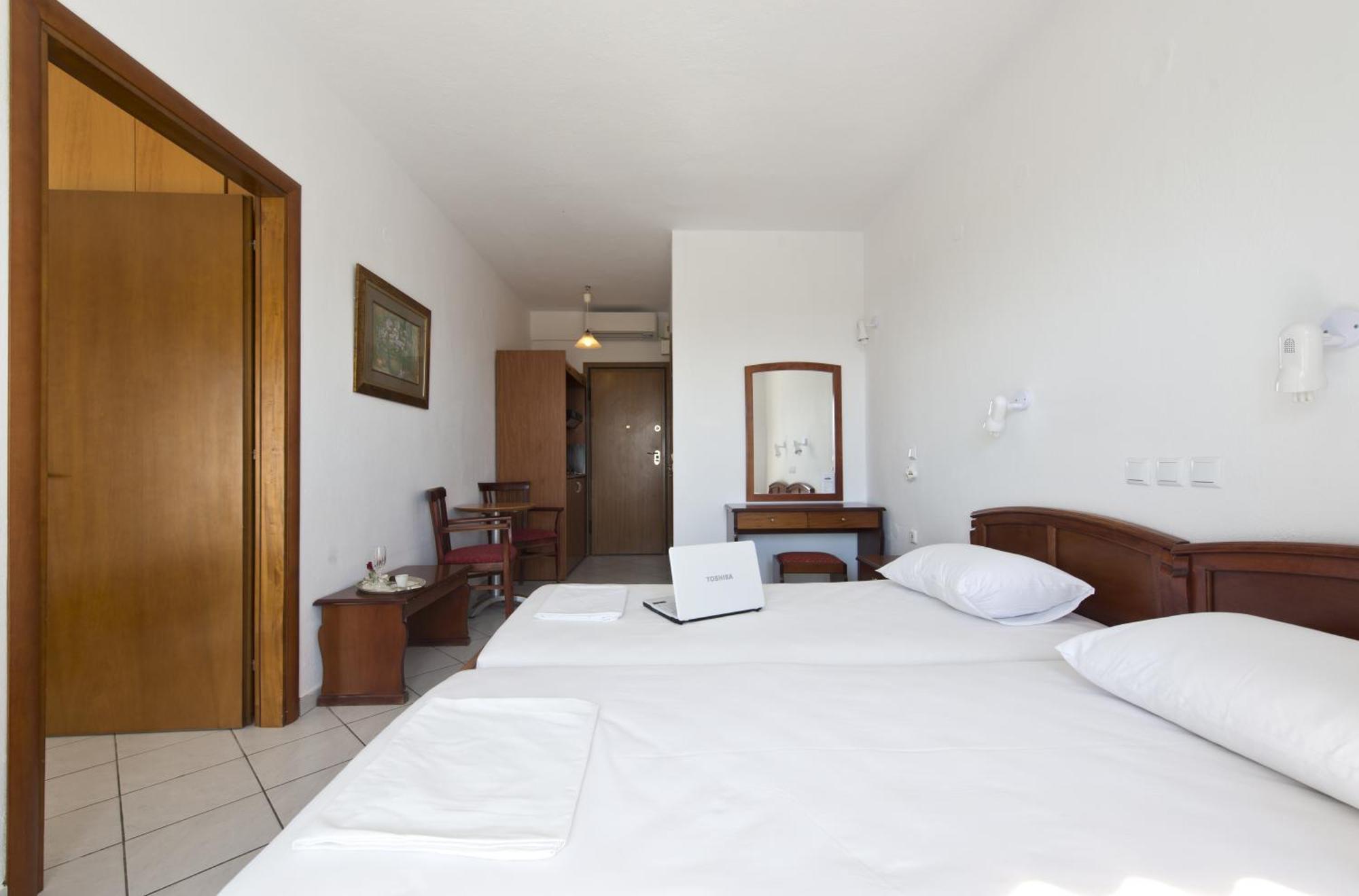 Kavala Beach Hotel Apartments Nea Iraklitsa Room photo