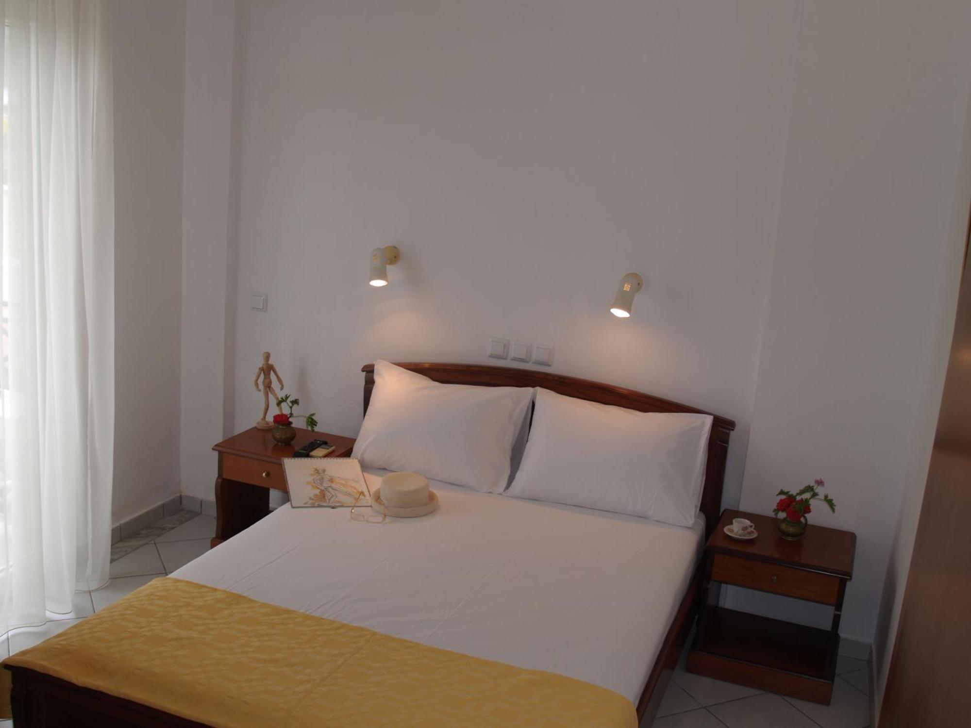 Kavala Beach Hotel Apartments Nea Iraklitsa Room photo